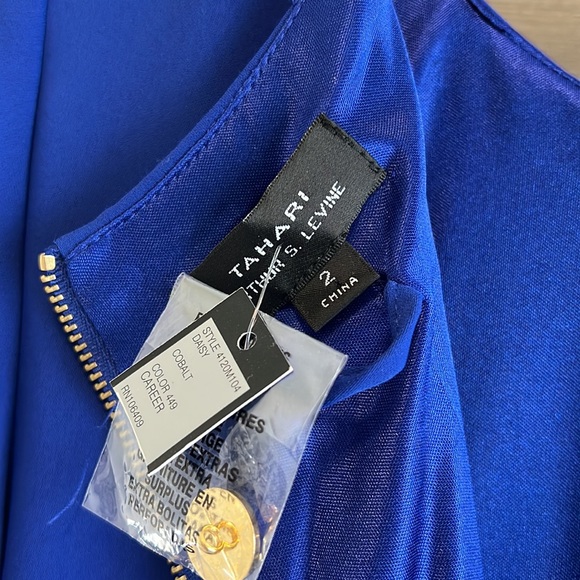 NWT Tahari Daisy, Chain Neck Belted Dress, 2 - Picture 7 of 8